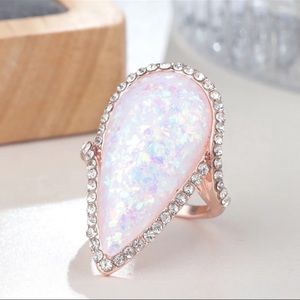 ROSE GOLD WOMEN’S RING